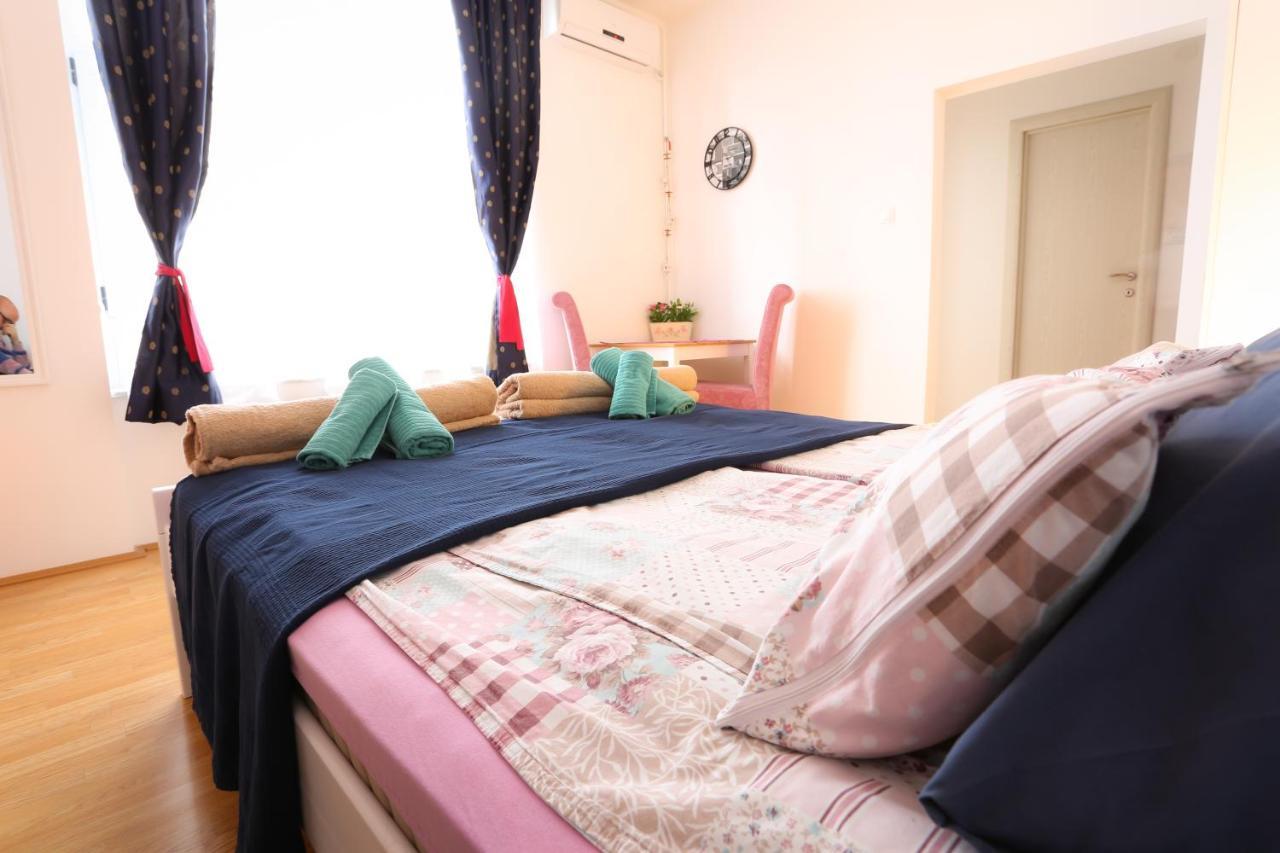 Studio Apartman Ld U Strogom Centru Новий Сад Екстер'єр фото