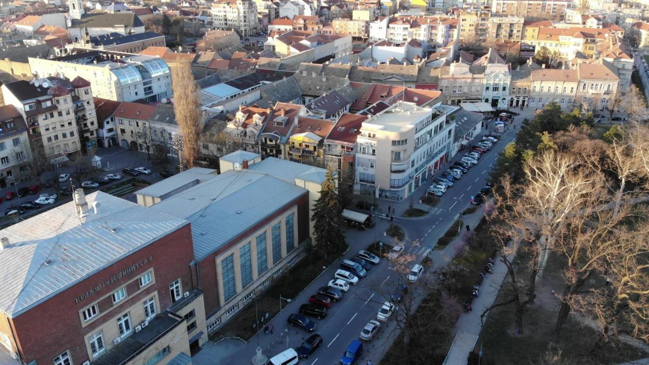 Studio Apartman Ld U Strogom Centru Новий Сад Екстер'єр фото